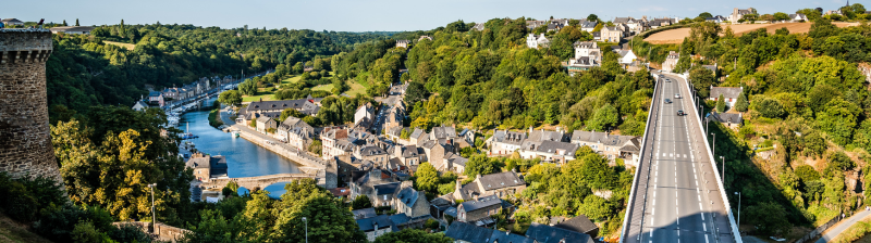 Dinan_avec_vue sur_la_Rance_IMGCanva