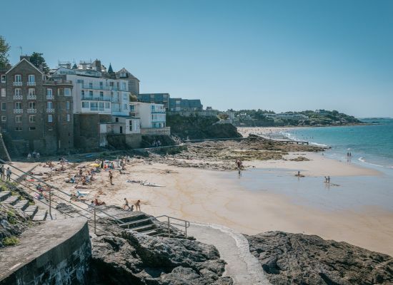 plage-dinard-Thanh-Ly-sur-Unsplash