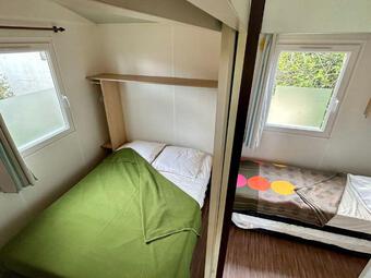 Camping Duguesclin - Tithome vue sur les 2 chambres