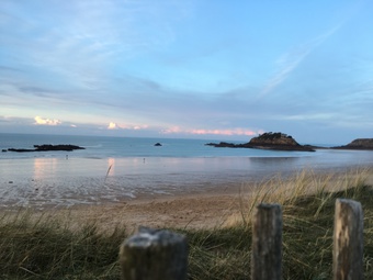 ©mChatelier - Plage Duguesclin a côte du Camping Duguesclin