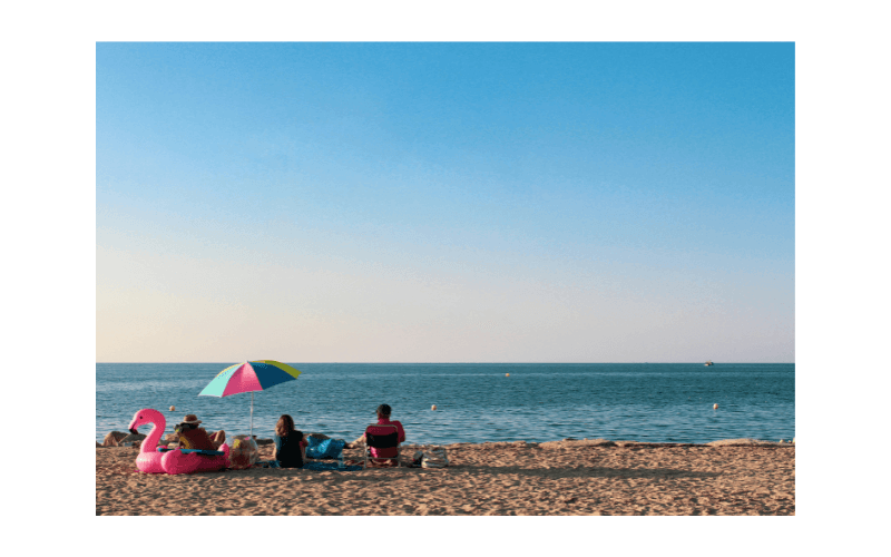 vacances-camping-a-cancale-proche-plage